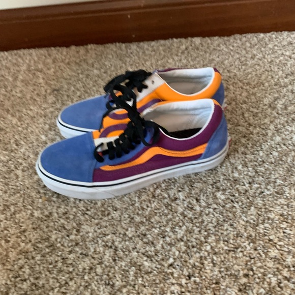 Colored vans - Picture 5 of 5